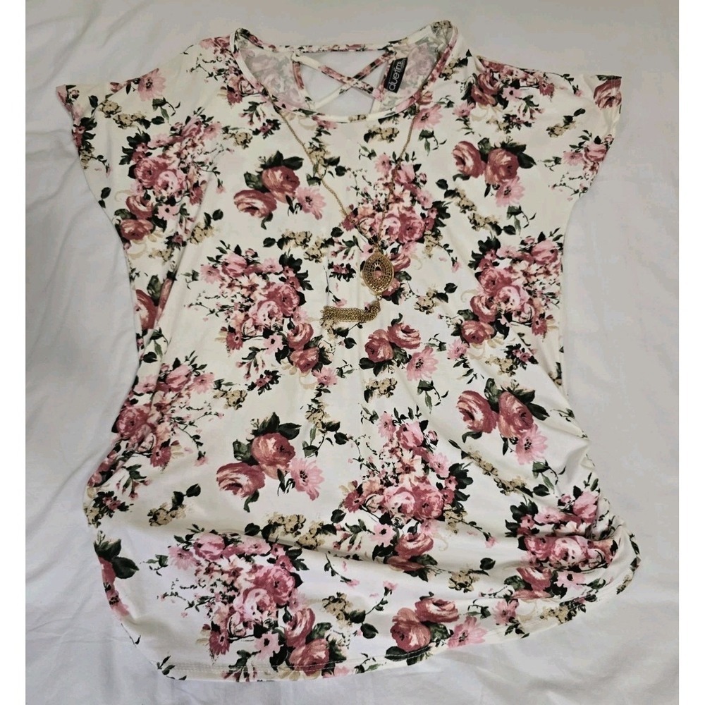 DueTime Maternity Women's 1X‎ Short Sleeve Shirt Floral Necklace